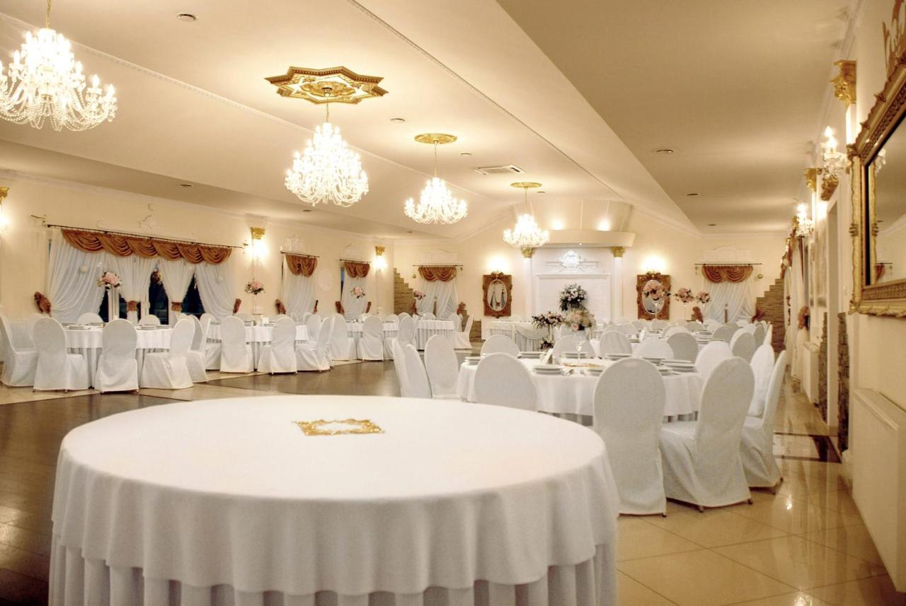 Hotel Artur Oswiecim Exterior photo
